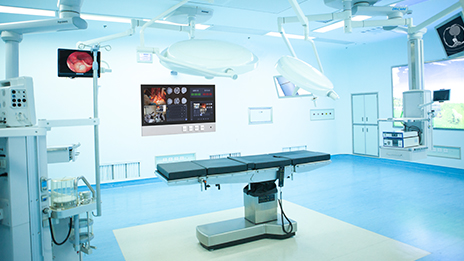 Operationssaal und Ausstellungsraum der Intensivstation